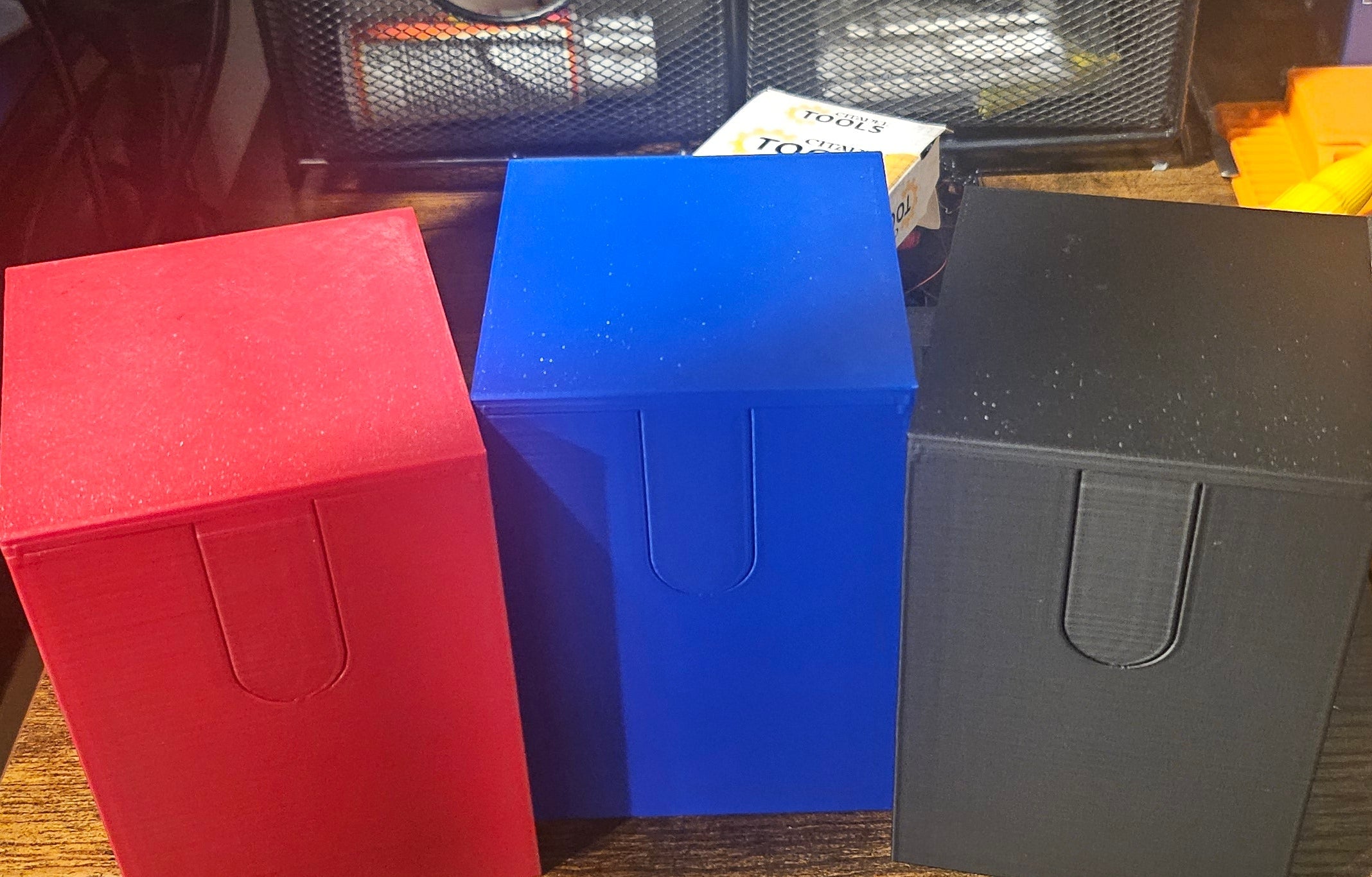 Basic deck box