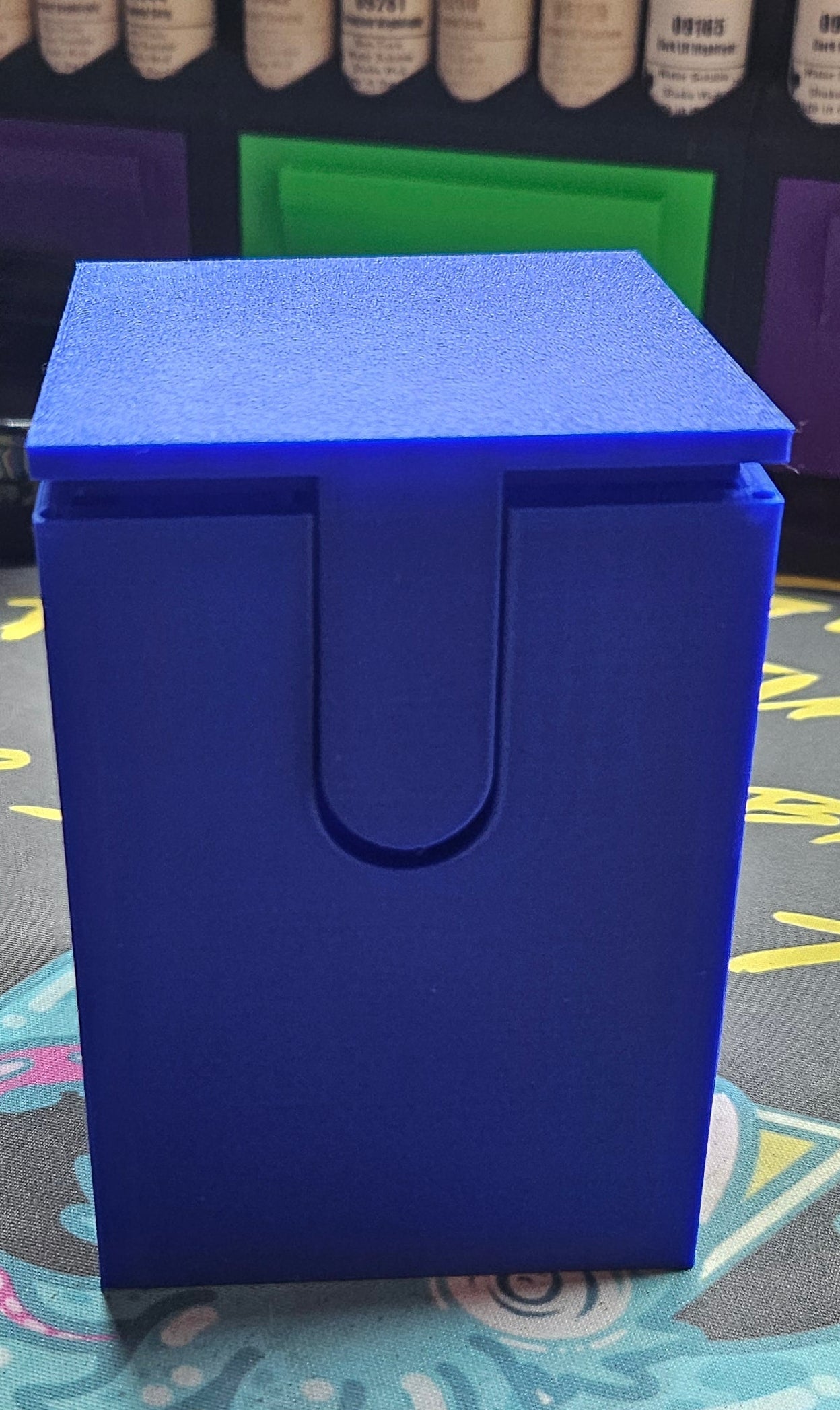 Basic deck box